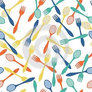 Seamless spoons and forks