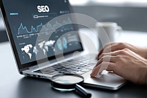 Search optimization: browser query, engine position, ranking method, keyword strategy, traffic increase, organic reach