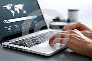 Search optimization: browser query, engine position, ranking method, keyword strategy, traffic increase, organic reach