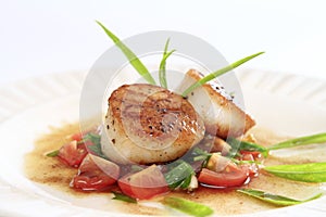 Seared scallops salsa