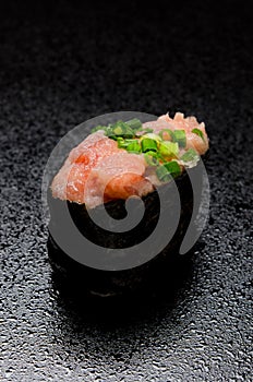 Seared tuna norimaki