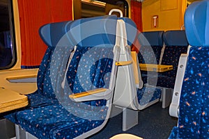 Seat with backrests on the train