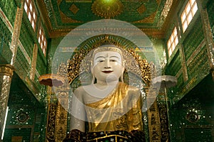 The seated Buddha presiding in Soon U Pone Nya Shi