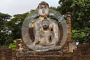 Seated Buddhas at Wat Phra Si Rattana Mahathat