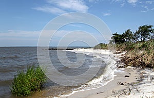 Secluded out-of-the-way beach on Delaware Bay, south New Jersey, USA