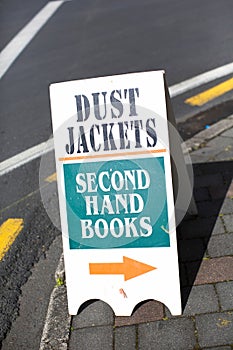 Secondhand book sign.