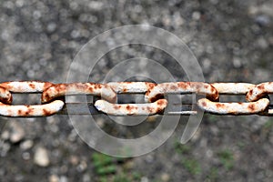 Rusty White Chain Links