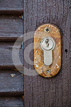 Serratura vecchio di legno porta giardino 