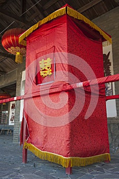 Sedan chair