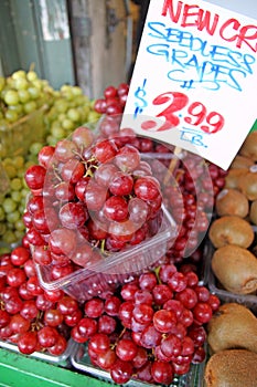 Seedless grapes on market photo