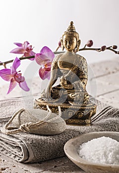 Seeking for purity and energy with zen symbols