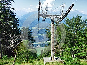Seilbahn Ragnatsch-Palfries or Gondelbahn Palfries Alp and cable car Palfries