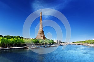 En París la Torre 
