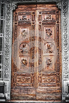 Selective desaturation of Santa Croce front door