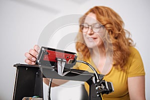 Selective focus of a 3d printer control panel