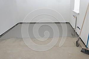 Self-leveling epoxy. Leveling with a mixture of cement floors