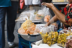 Selling dried fruits