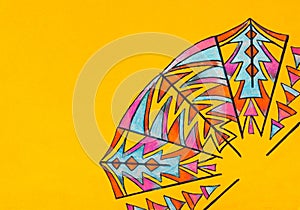 Semi-circle pattern with zig zags.