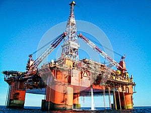 Semi-Submersible Platform