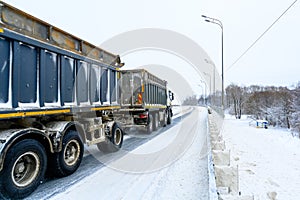 A semi-trailer truck, semitruck, tractor unit and semi-trailer to carry freight.