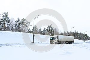 A semi-trailer truck, semitruck, tractor unit and semi-trailer to carry freight.