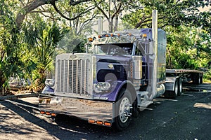 semi truck in america. freightliner trailer transportation. rig truck semi trailer hauling. American style truck