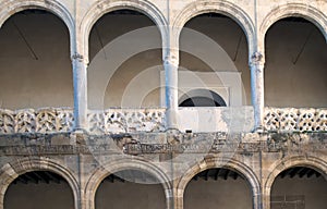 Semicircular arches