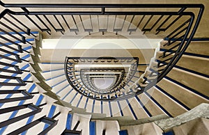 Semicircular styled winding stair