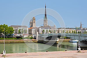 Sena embankment in Rouen photo