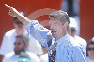 Senator Al Gore on the Clinton/Gore 1992 Buscapade campaign tour in Toledo, Ohio