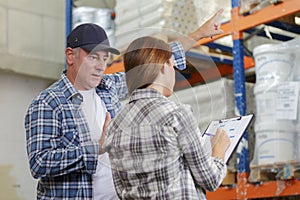 Senior engineer training newly employee