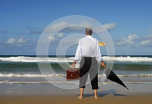 Senior retired business man beach retirement freedom, copy space