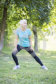Senior woman workout in the park