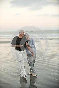 Gli anziani sul Spiaggia 