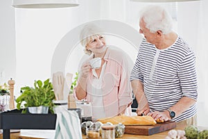 Seniors preparing breakfast together