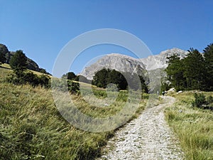 Sentiero della Val Maone in Abruzzo photo
