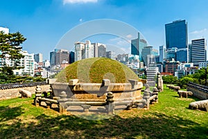 Seonjeongneung Royal Tombs photo