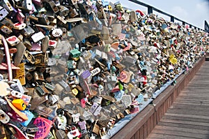 Seoul N tower padlocks
