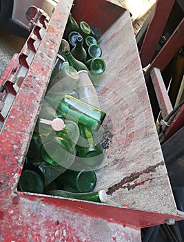 Separate collection of glass bottles