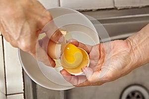 Seperating egg yolk