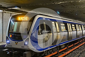 Train arriving at Piata Romana subway stop
