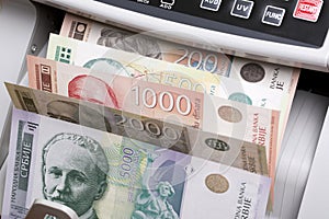 Serbian dinar in a counting machine