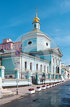 Serebryanichesky Lane, entrance to the Church of the Life-Giving Trinity in Serebryaniky, built in 1781, heritage site, landmark