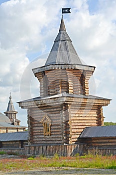 Serf tower of the Sacred and Troitsk Trifonov-Pechengsky man's monastery photo