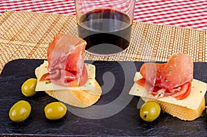 Serrano ham tapa