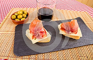 Serrano ham tapa