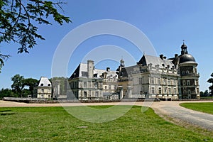 Serrant castle seen from the park