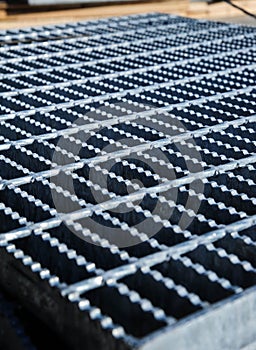 Serrated Grating