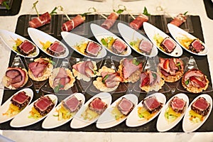 Serving buffet table