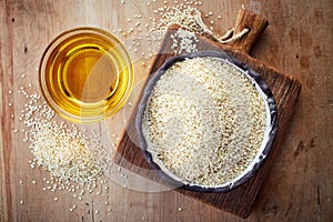 Sesame seed oil and sesame seeds